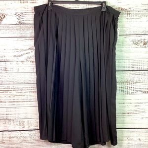 NEW NY COLLECTION PLUS SIZE 3X BLACK SKORT SKIRT PLEATED